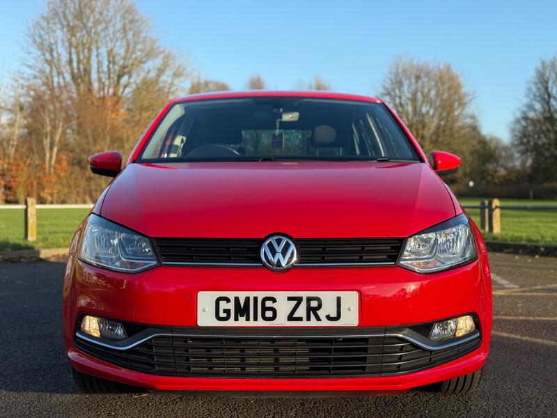 VOLKSWAGEN POLO